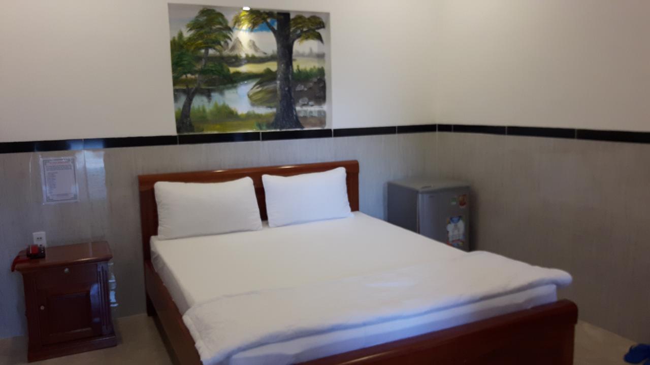 Motel Hoang Gia Long Khanh Eksteriør bilde