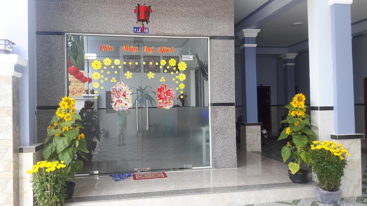 Motel Hoang Gia Long Khanh Eksteriør bilde