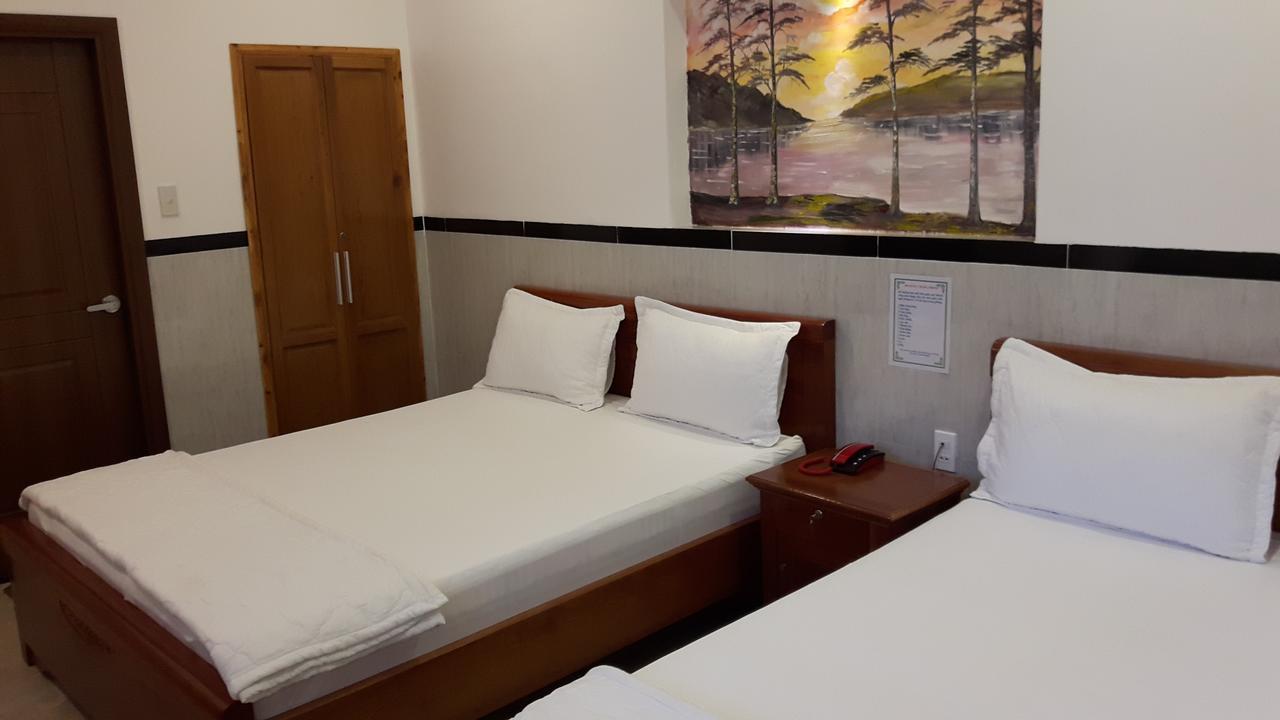 Motel Hoang Gia Long Khanh Eksteriør bilde