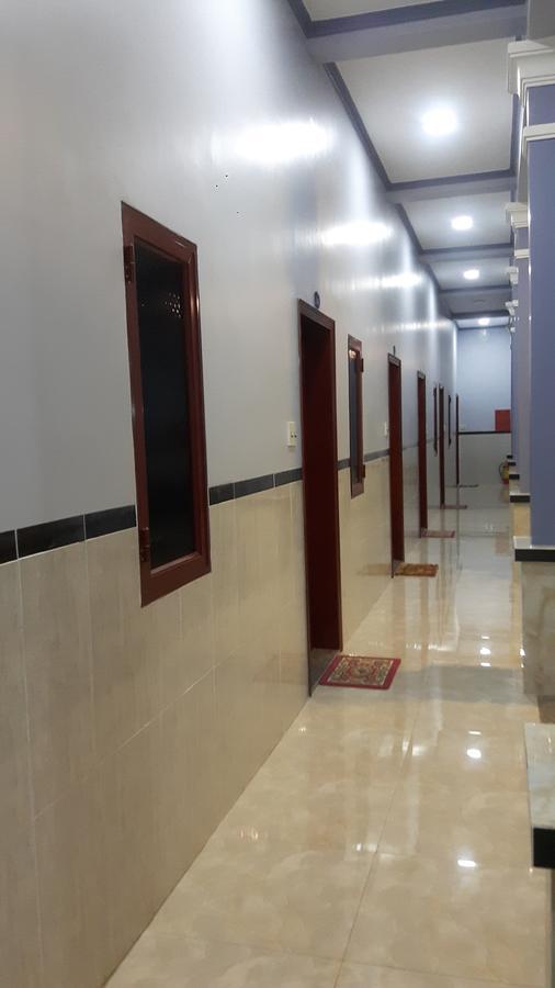 Motel Hoang Gia Long Khanh Eksteriør bilde