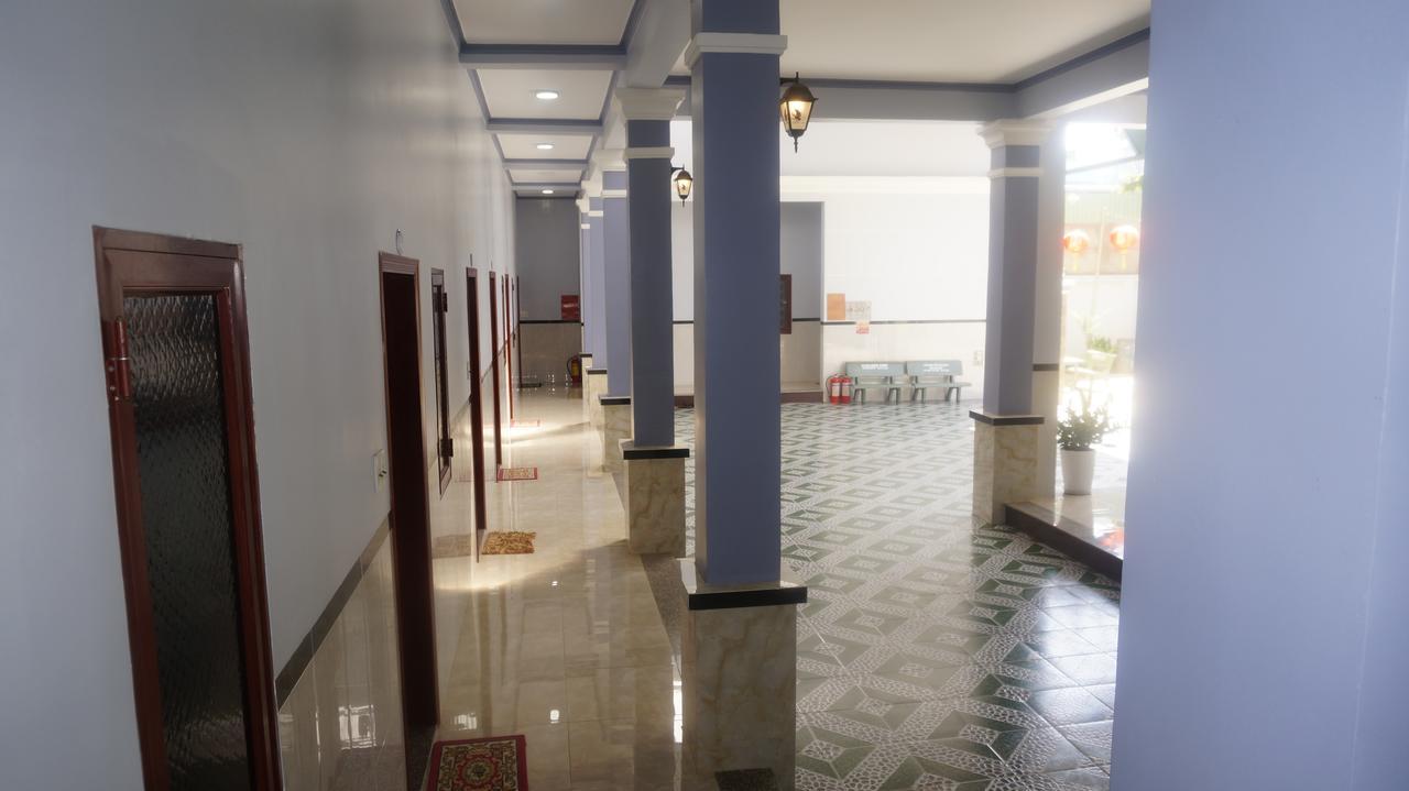 Motel Hoang Gia Long Khanh Eksteriør bilde