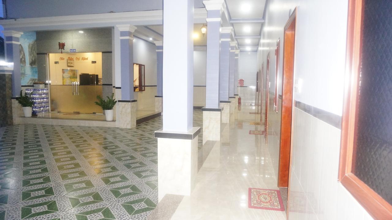 Motel Hoang Gia Long Khanh Eksteriør bilde