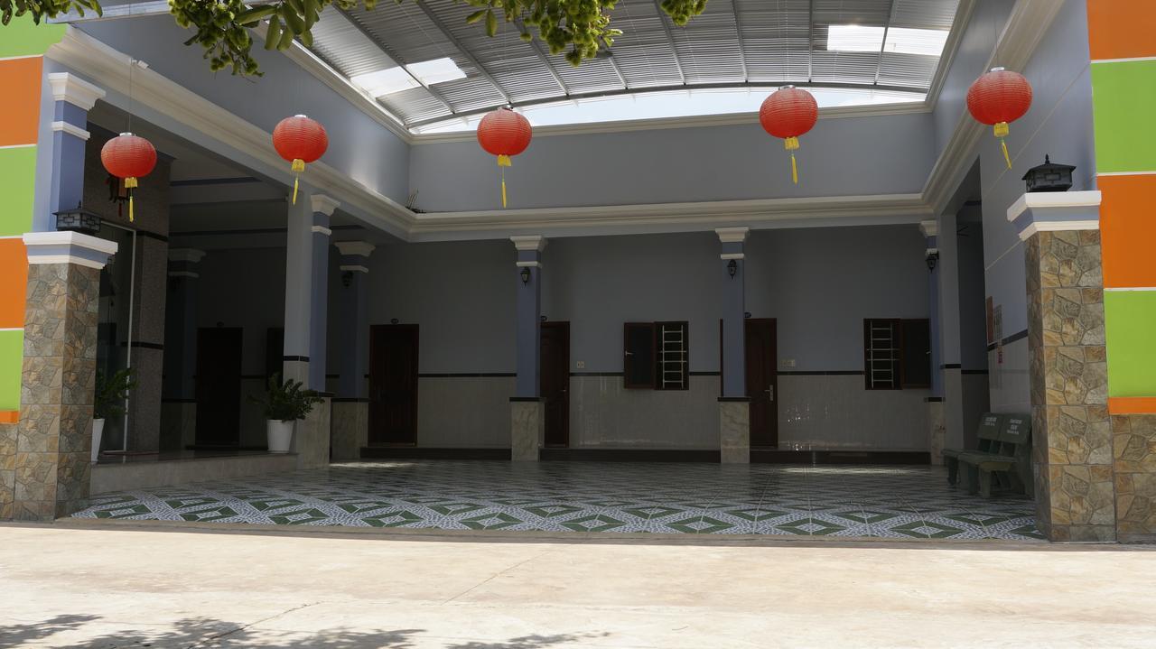 Motel Hoang Gia Long Khanh Eksteriør bilde