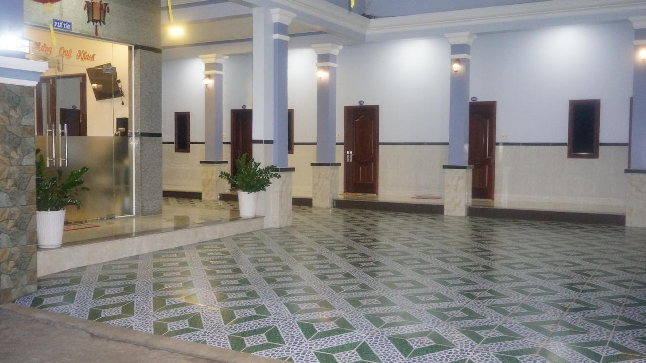 Motel Hoang Gia Long Khanh Eksteriør bilde