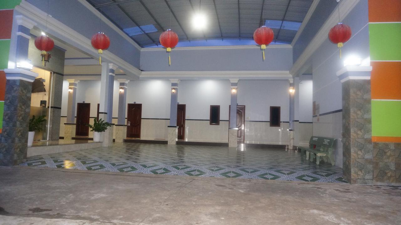 Motel Hoang Gia Long Khanh Eksteriør bilde