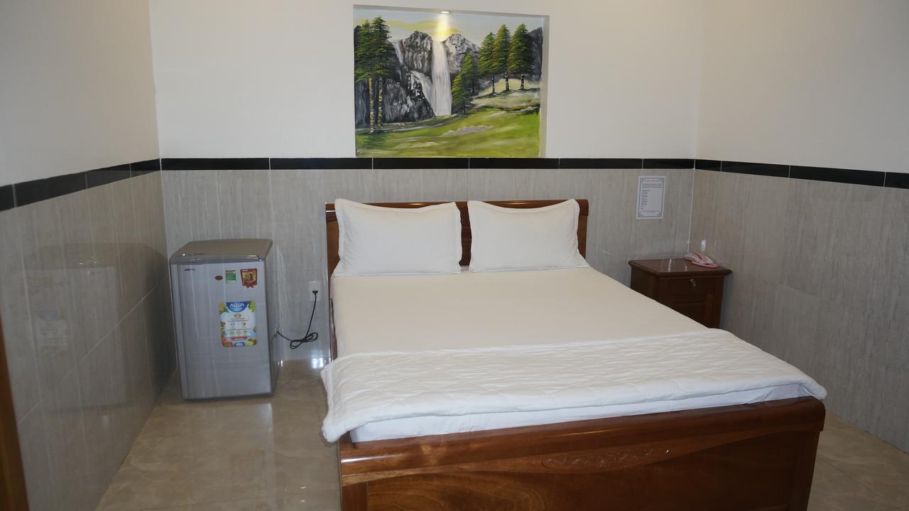 Motel Hoang Gia Long Khanh Eksteriør bilde