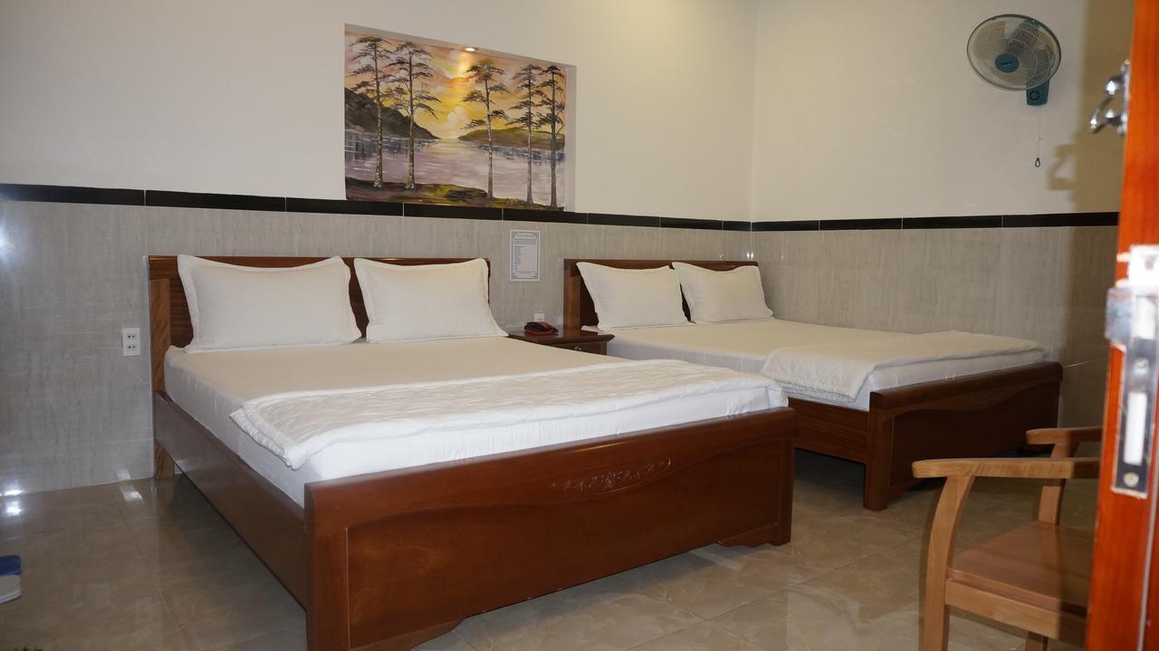 Motel Hoang Gia Long Khanh Eksteriør bilde